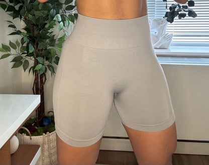 Seamless Scrunch Bum Shorts